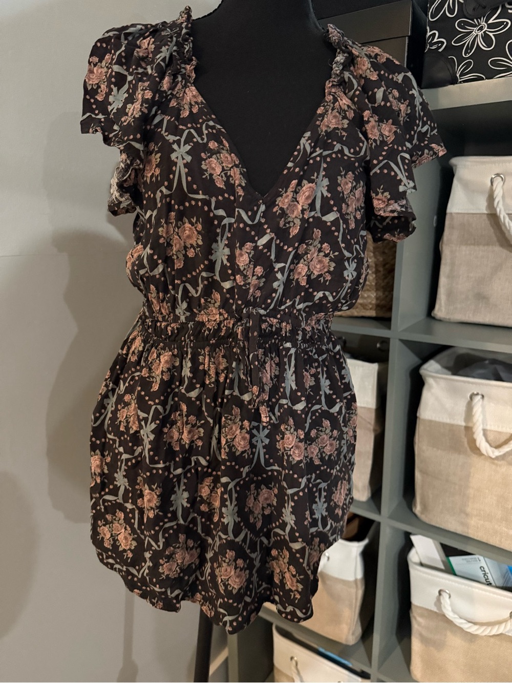 Torrid Black Floral V-Neck Short blouse size 0